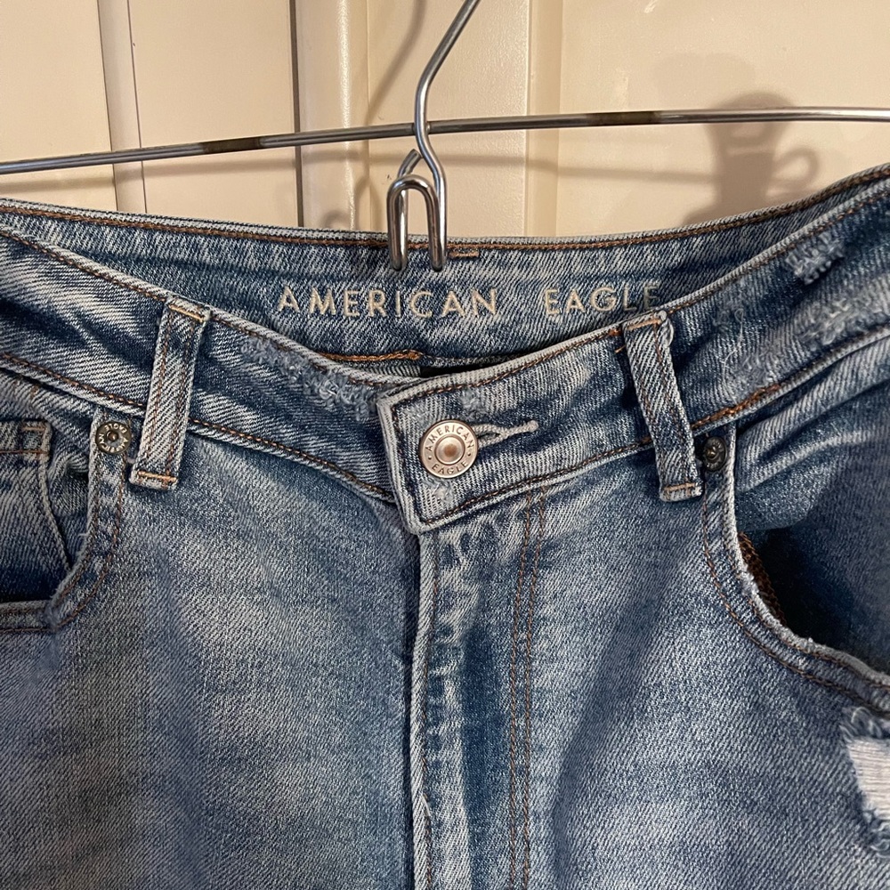 American Eagle Ripped Jeans - Picture 2 of 4